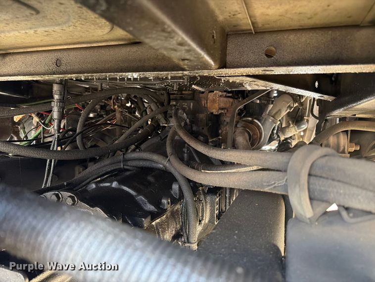 image for item FC3273 1998 Ford L8000 semi truck