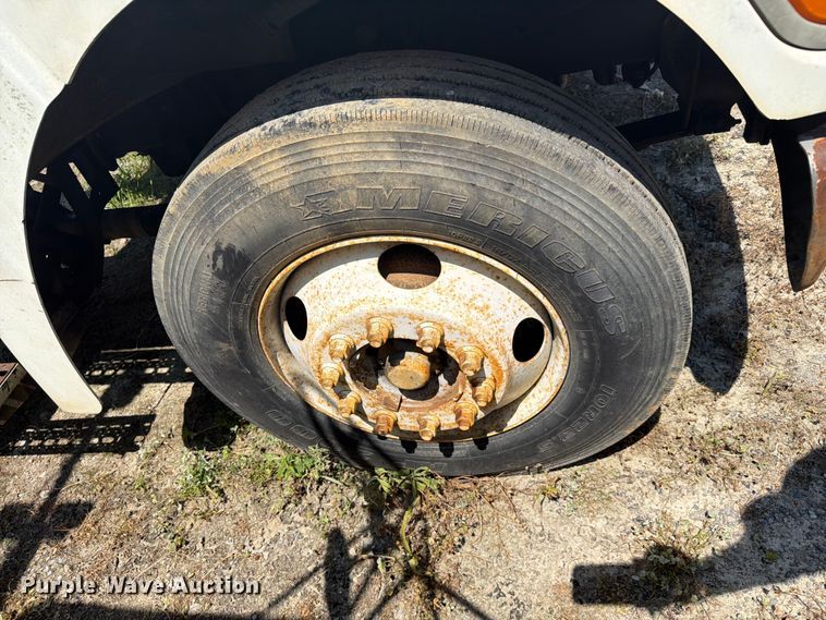 image for item FC3273 1998 Ford L8000 semi truck