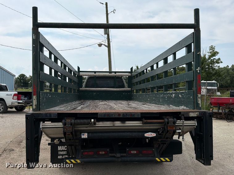 image for item FC3284 2004 Ford F650 Super Duty Crew Cab flatbed truck