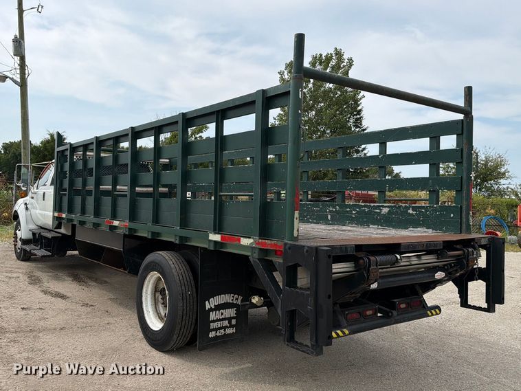 image for item FC3284 2004 Ford F650 Super Duty Crew Cab flatbed truck