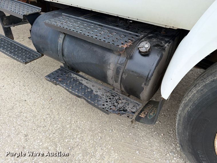 image for item FC3284 2004 Ford F650 Super Duty Crew Cab flatbed truck
