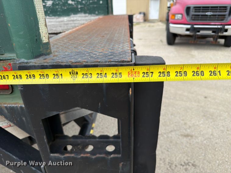 image for item FC3284 2004 Ford F650 Super Duty Crew Cab flatbed truck