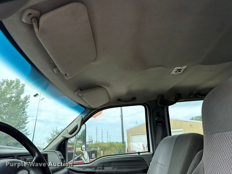 image for item FC3284 2004 Ford F650 Super Duty Crew Cab flatbed truck