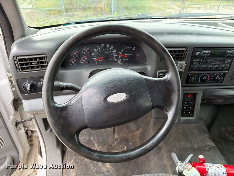 image for item FC3284 2004 Ford F650 Super Duty Crew Cab flatbed truck