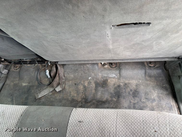 image for item FC3284 2004 Ford F650 Super Duty Crew Cab flatbed truck