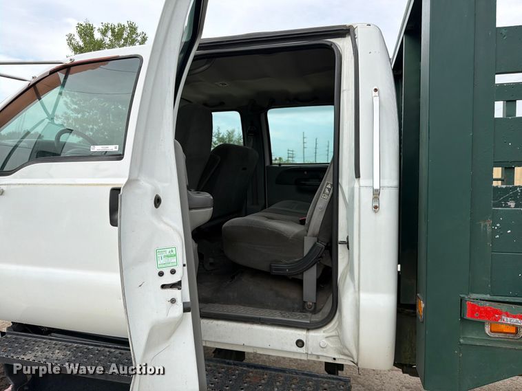 image for item FC3284 2004 Ford F650 Super Duty Crew Cab flatbed truck