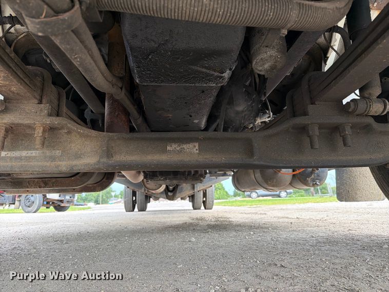 image for item FC3284 2004 Ford F650 Super Duty Crew Cab flatbed truck