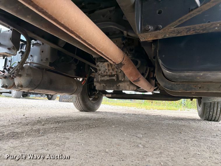 image for item FC3284 2004 Ford F650 Super Duty Crew Cab flatbed truck