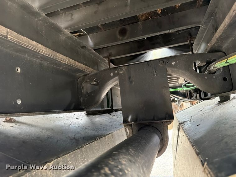 image for item FC3284 2004 Ford F650 Super Duty Crew Cab flatbed truck