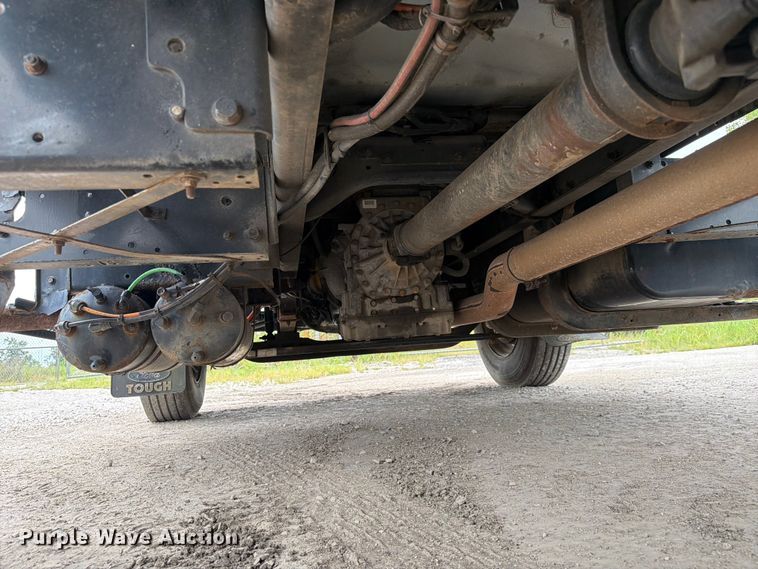 image for item FC3284 2004 Ford F650 Super Duty Crew Cab flatbed truck
