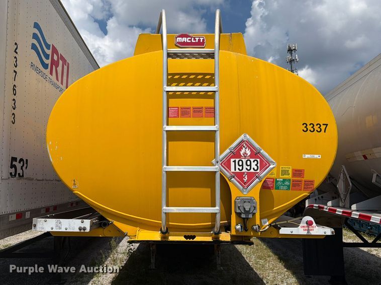 image for item FC3328 2018 MAC 406 fuel trailer