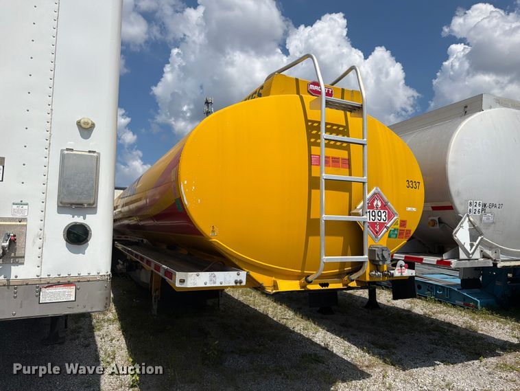image for item FC3328 2018 MAC 406 fuel trailer