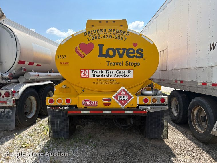 image for item FC3328 2018 MAC 406 fuel trailer