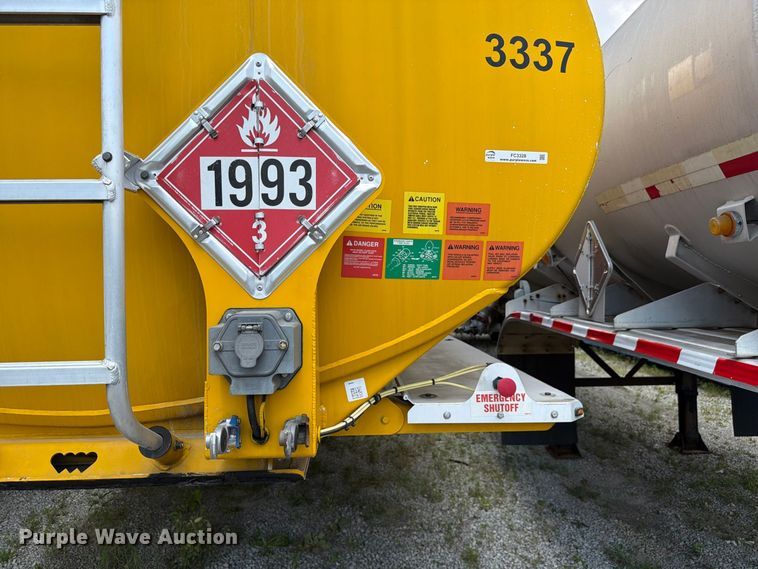 image for item FC3328 2018 MAC 406 fuel trailer