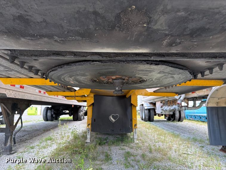 image for item FC3328 2018 MAC 406 fuel trailer