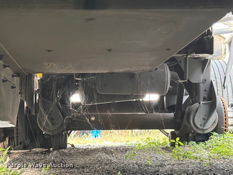 image for item FC3328 2018 MAC 406 fuel trailer