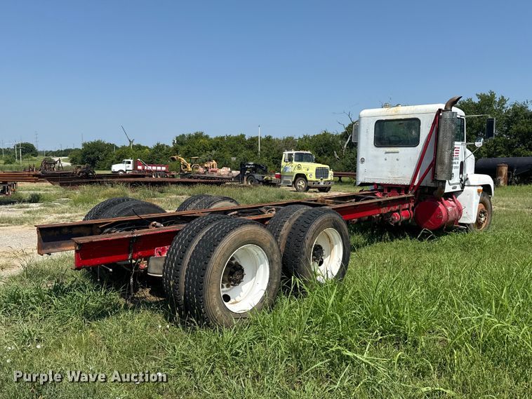 image for item FC4034 1997 Freightliner FLD120 truck cab and chassis