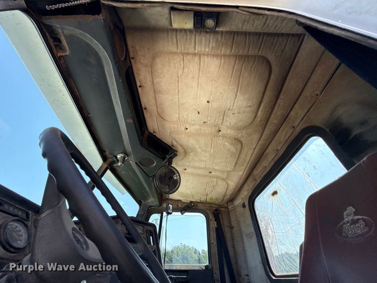image for item FC4034 1997 Freightliner FLD120 truck cab and chassis