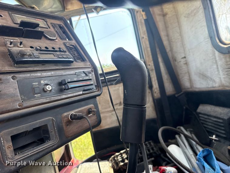 image for item FC4034 1997 Freightliner FLD120 truck cab and chassis