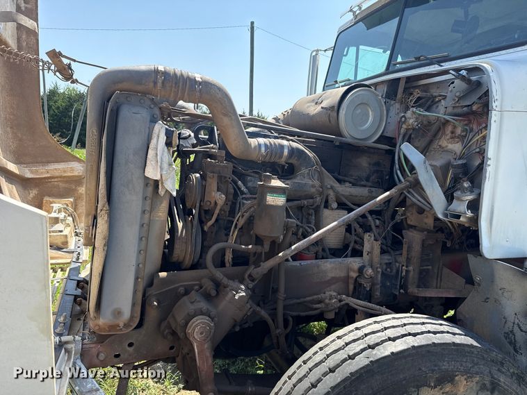image for item FC4034 1997 Freightliner FLD120 truck cab and chassis