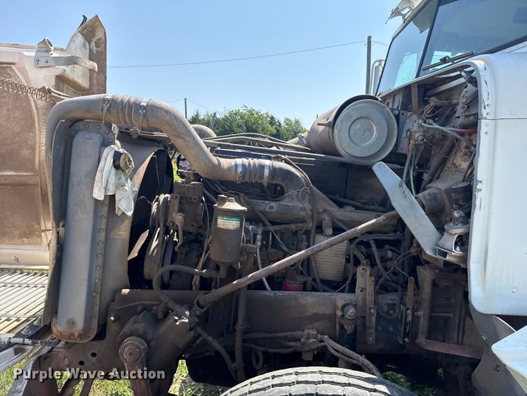 image for item FC4034 1997 Freightliner FLD120 truck cab and chassis