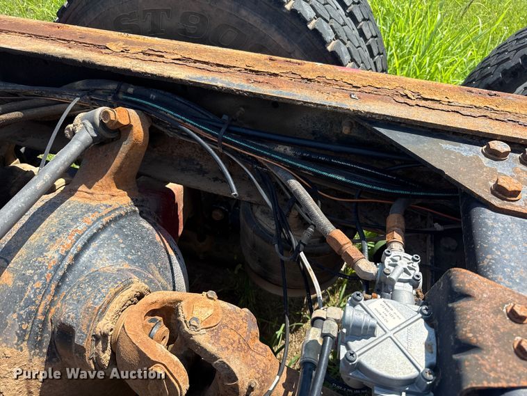 image for item FC4034 1997 Freightliner FLD120 truck cab and chassis