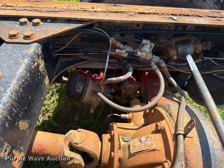 image for item FC4034 1997 Freightliner FLD120 truck cab and chassis