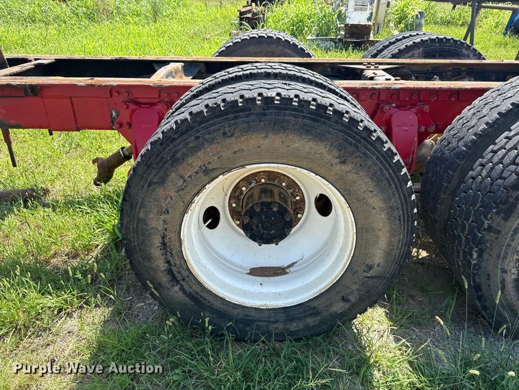 image for item FC4034 1997 Freightliner FLD120 truck cab and chassis