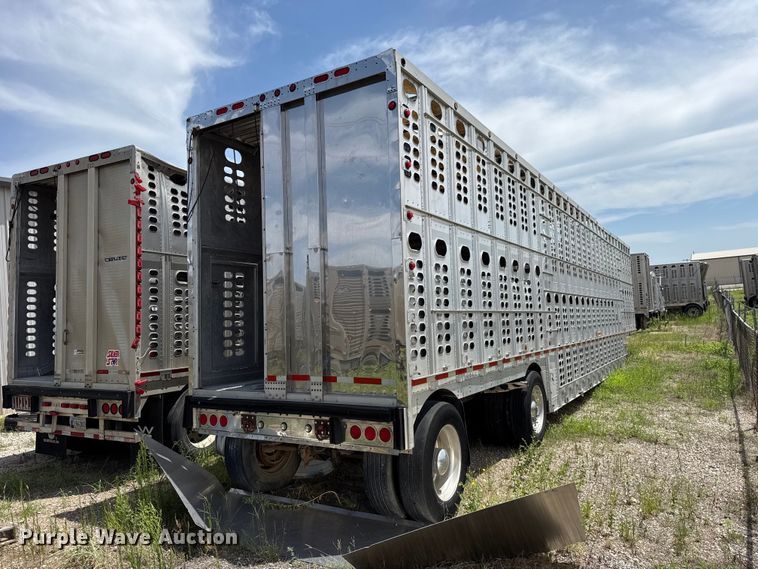 image for item FC4066 2007 Wilson PSDCL-402BH livestock trailer