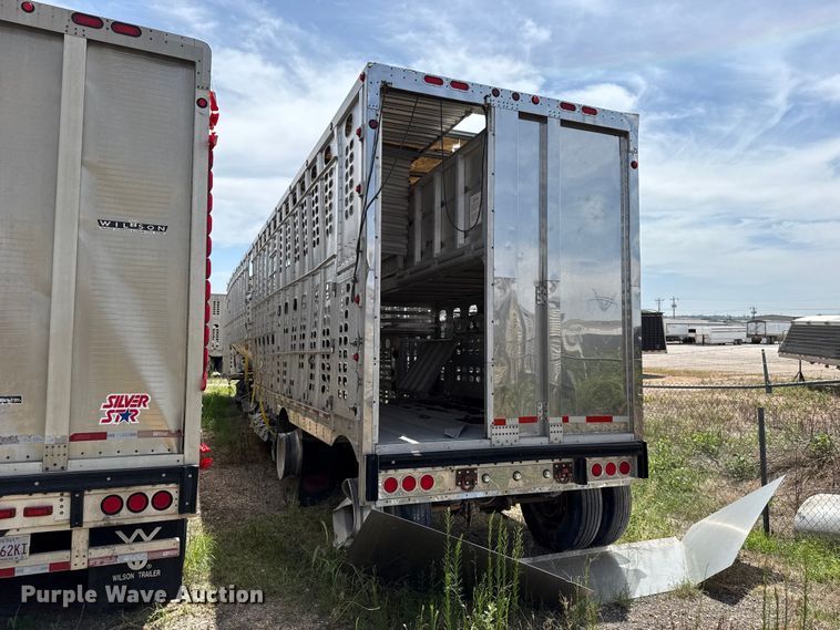 image for item FC4066 2007 Wilson PSDCL-402BH livestock trailer