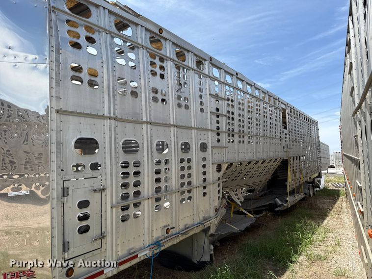 image for item FC4066 2007 Wilson PSDCL-402BH livestock trailer