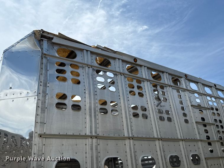 image for item FC4066 2007 Wilson PSDCL-402BH livestock trailer