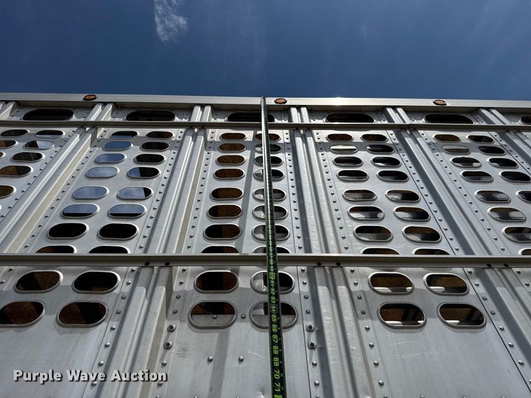 image for item FC4066 2007 Wilson PSDCL-402BH livestock trailer