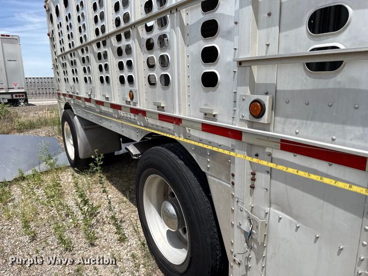 image for item FC4066 2007 Wilson PSDCL-402BH livestock trailer