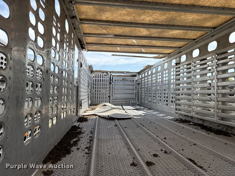 image for item FC4066 2007 Wilson PSDCL-402BH livestock trailer
