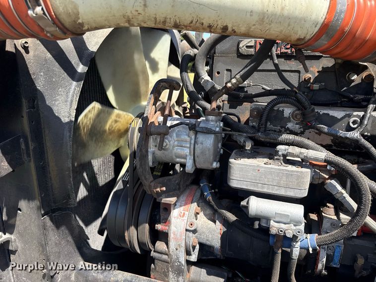 image for item FC4203 2000 Peterbilt 378 semi truck
