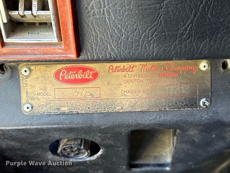 image for item FC4203 2000 Peterbilt 378 semi truck