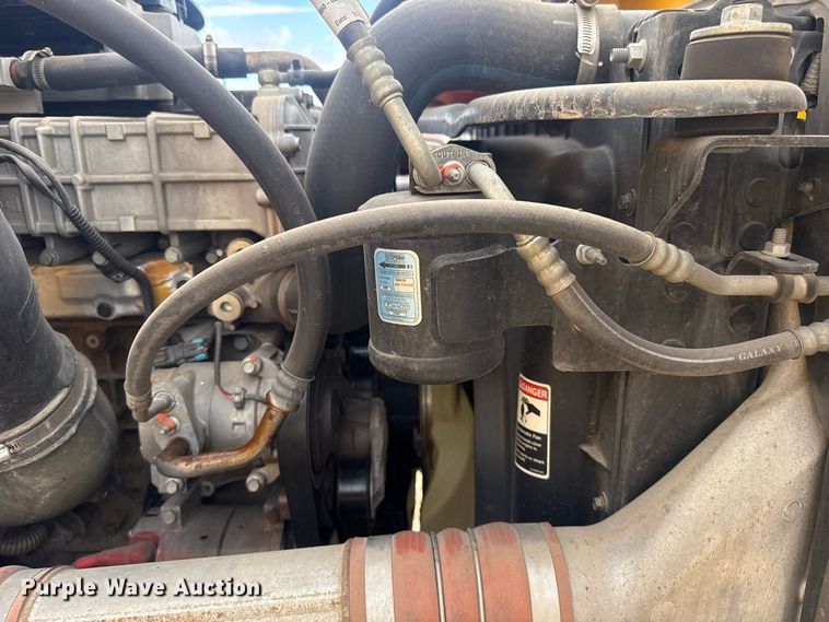image for item FC4227 2021 Freightliner Cascadia 126 semi truck