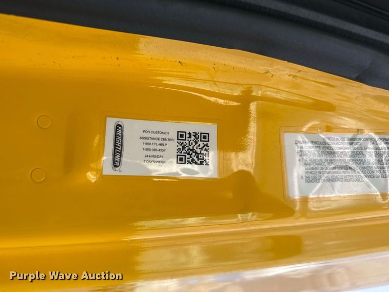 image for item FC4227 2021 Freightliner Cascadia 126 semi truck
