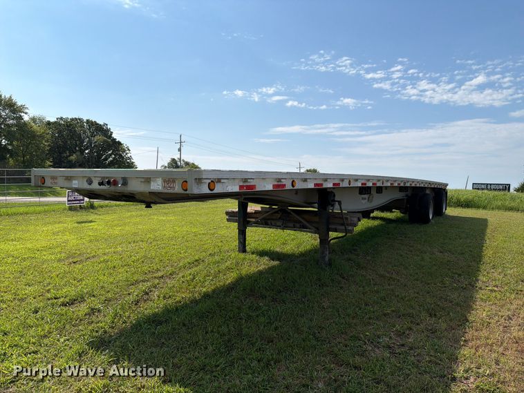 image for item FH6181 2007 Reinke flatbed trailer