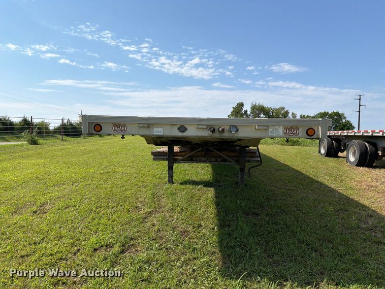 image for item FH6181 2007 Reinke flatbed trailer