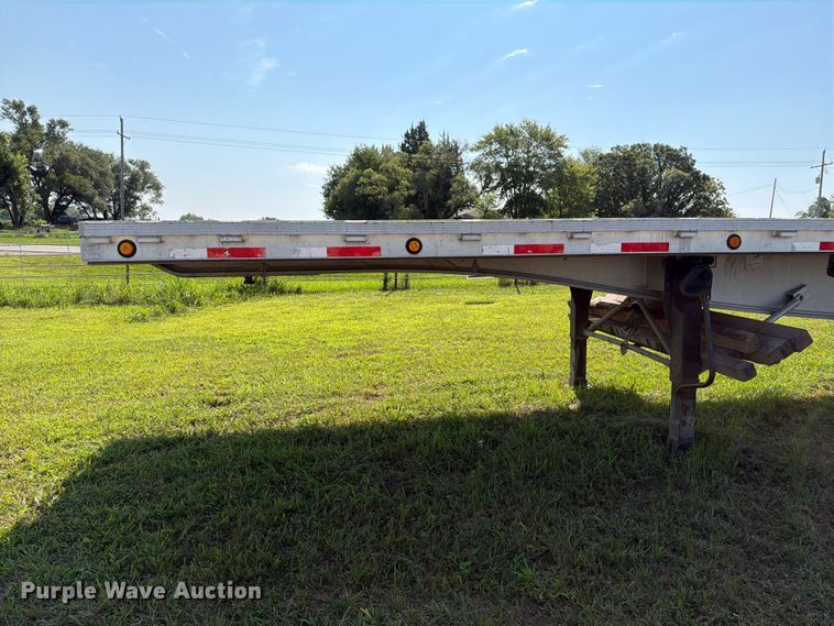 image for item FH6181 2007 Reinke flatbed trailer