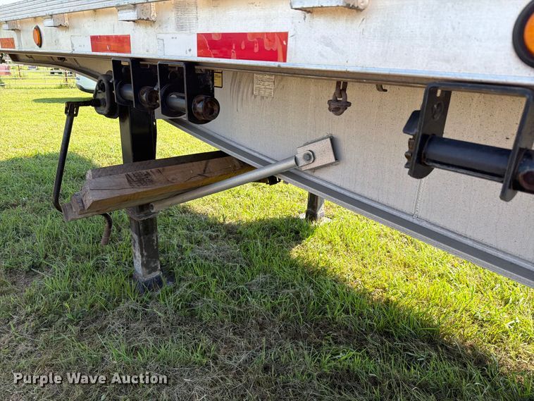 image for item FH6181 2007 Reinke flatbed trailer