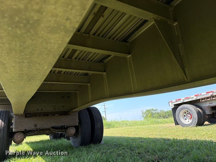 image for item FH6181 2007 Reinke flatbed trailer