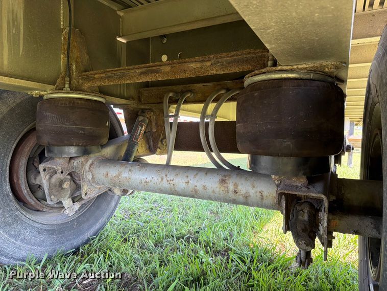 image for item FH6181 2007 Reinke flatbed trailer