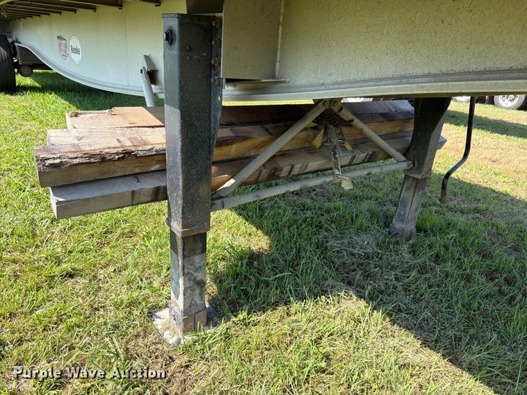 image for item FH6181 2007 Reinke flatbed trailer