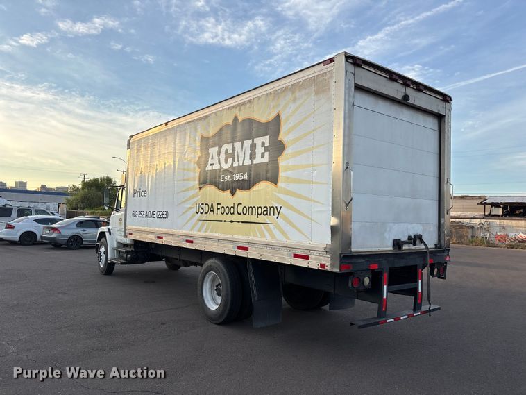 image for item FH7525 2003 Freightliner FL70 refrigerated truck