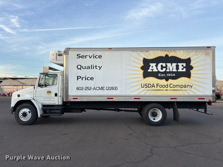 image for item FH7525 2003 Freightliner FL70 refrigerated truck