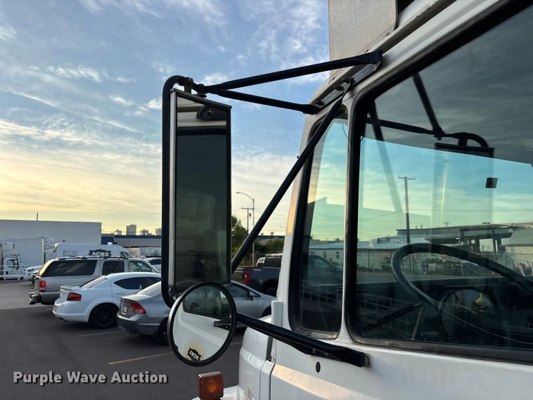 image for item FH7525 2003 Freightliner FL70 refrigerated truck