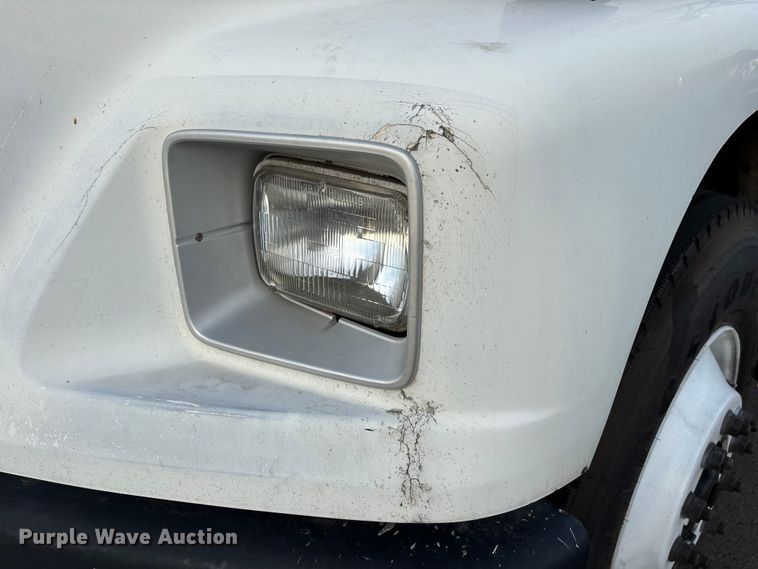 image for item FH7525 2003 Freightliner FL70 refrigerated truck